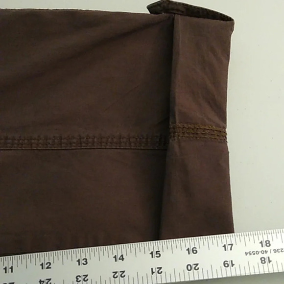 LEE EASY FIT, COTTON, STRETCH, MIDRISE, CAPRI, CARGO PANTS WITH TAB CUFF HEM - Picture 8 of 11